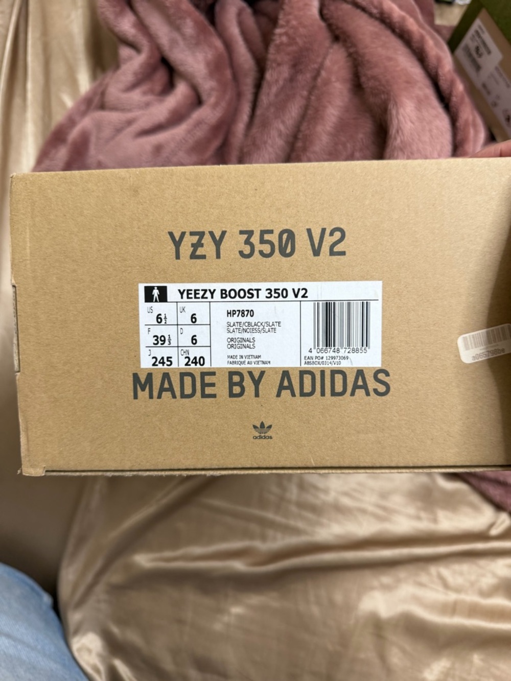 adidas Yeezy Boost 350 V2 Cardboard Box in the color slate